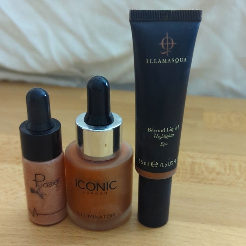 NWOT LUXURY  liquid highlighters